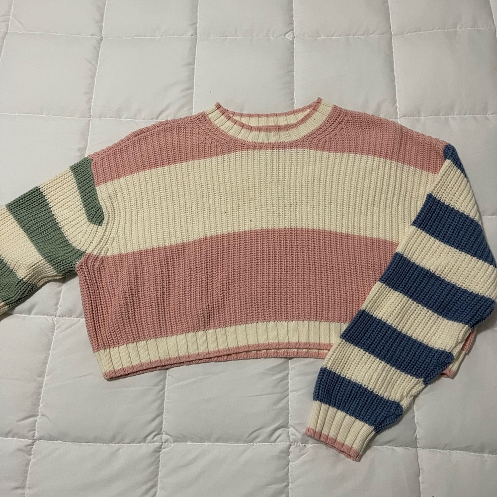 American Eagle cropped sweater